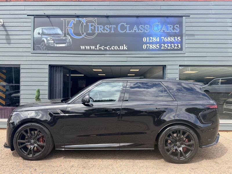 Land Rover Range Rover Sport view 4