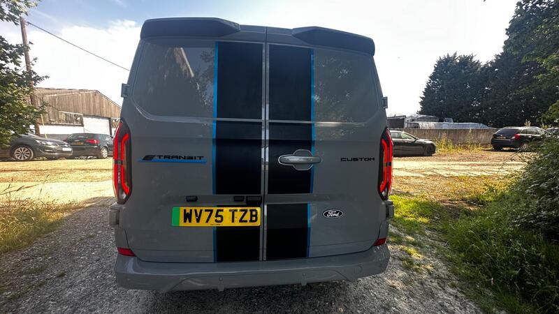 2025 Ford E-Transit Custom — photo 6