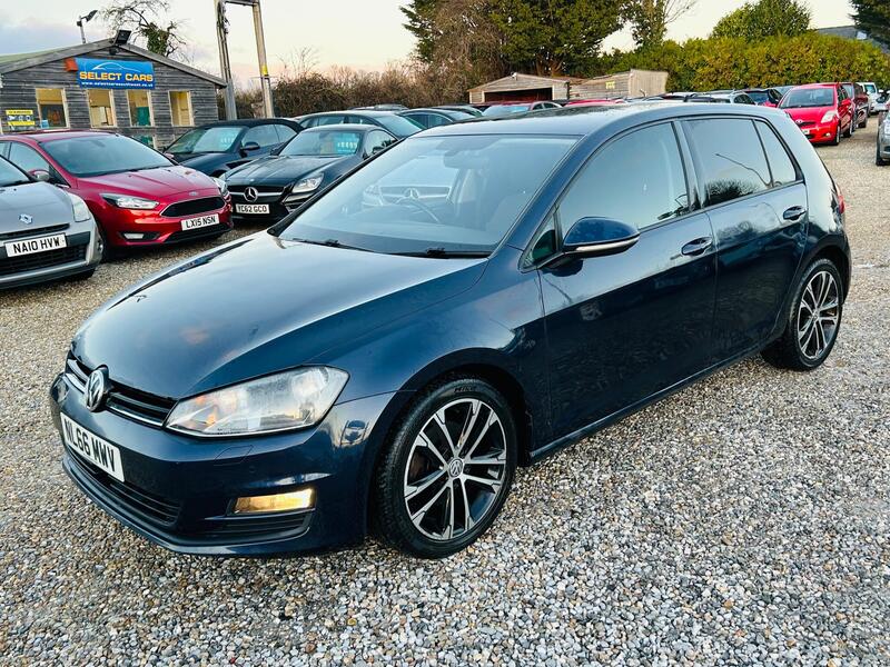 Volkswagen Golf view 5