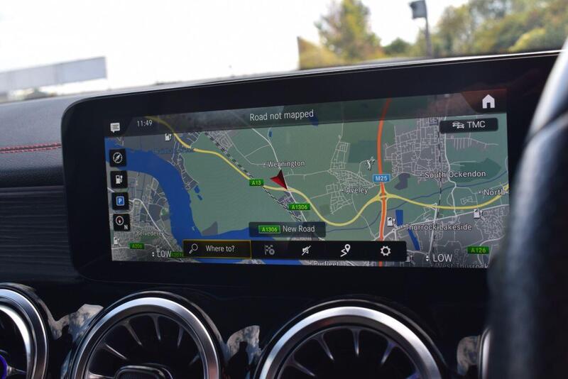 Mercedes-Benz Eqb view 4