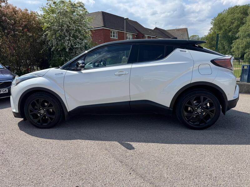 Toyota C-HR view 2