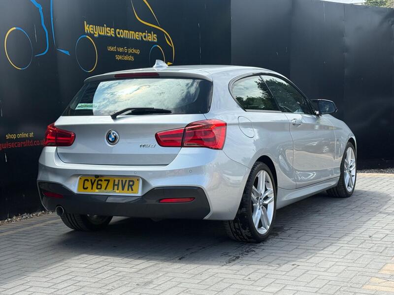 BMW 1 Series view 5