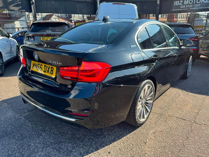 BMW 3 Series view 6