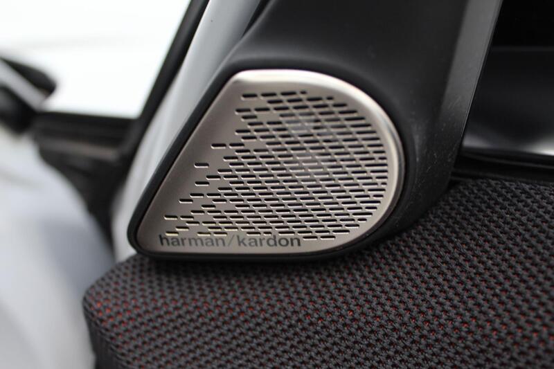 2024 MINI Electric Countryman in White — image 62 of 90