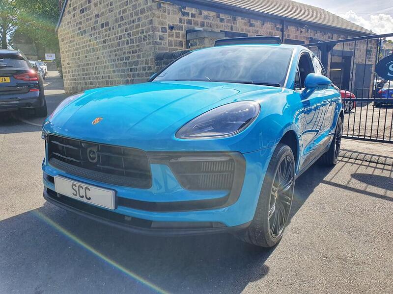 Porsche Macan view 4