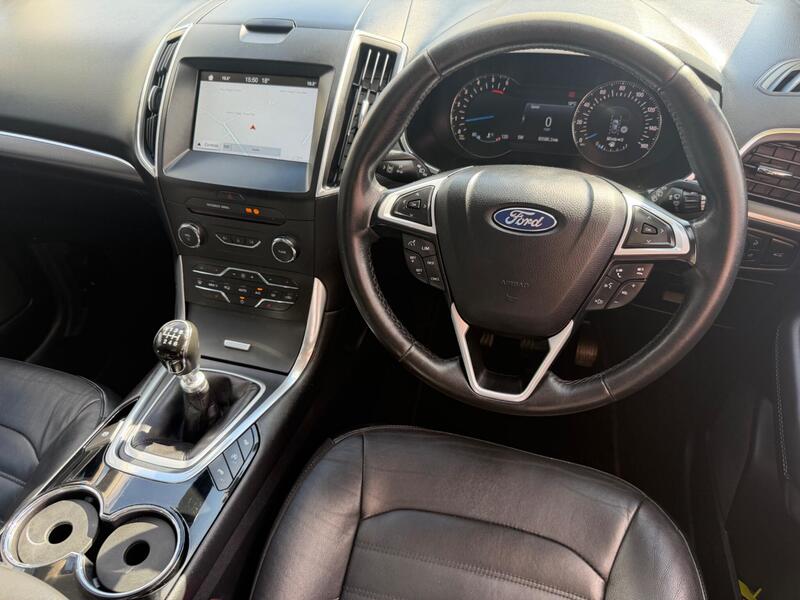 Ford Galaxy view 2