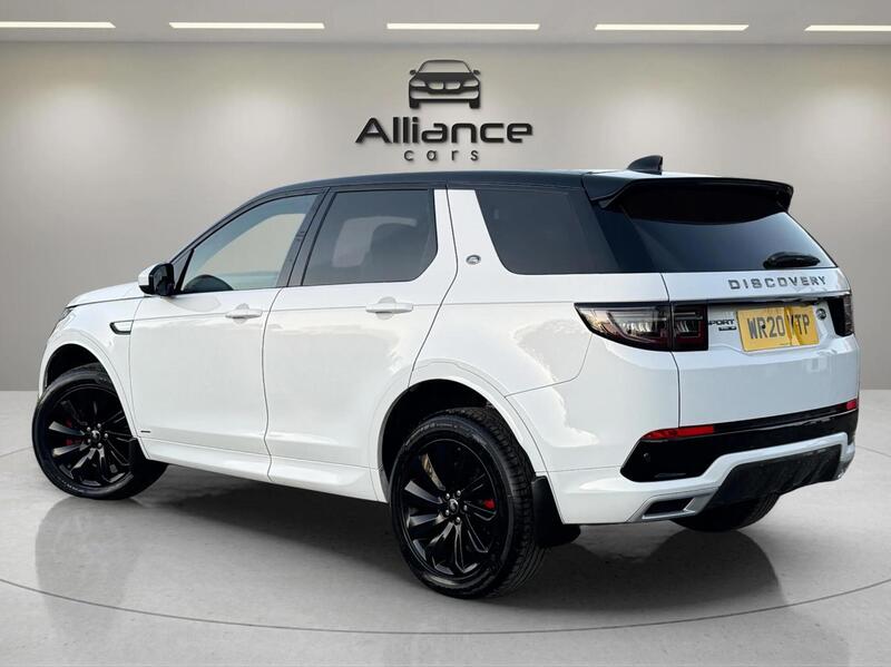 Land Rover Discovery Sport view 3