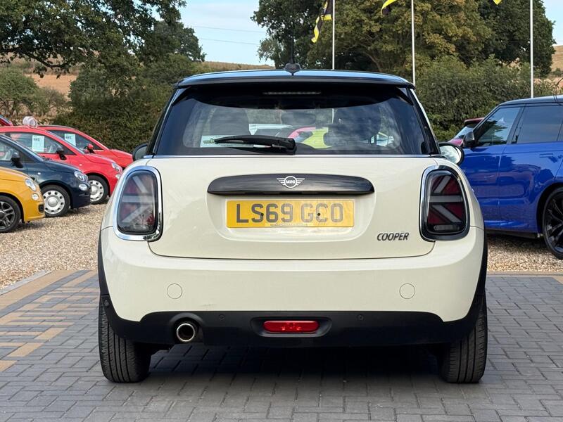 Mini Cooper view 4