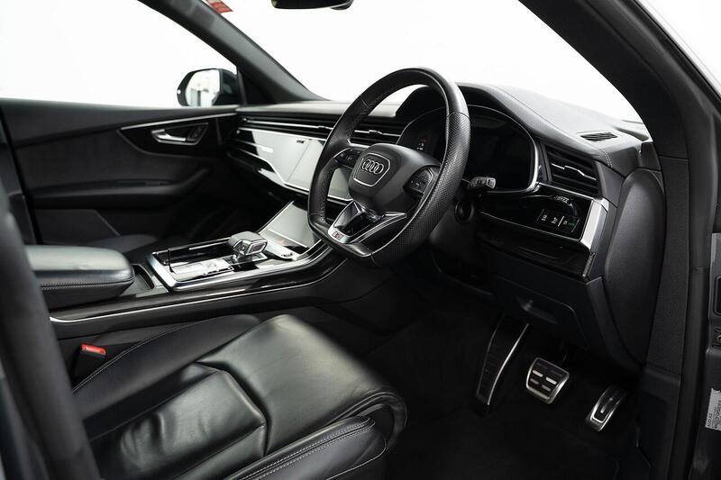 Audi Audi Q8 view 2
