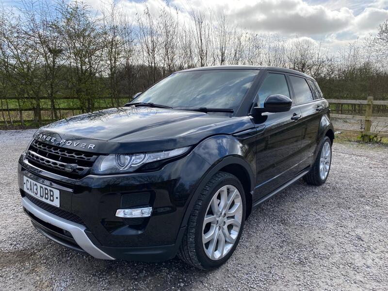 Land Rover Range Rover Evoque view 3