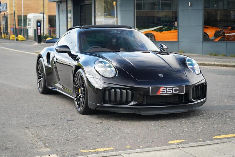 Porsche 911 view 6