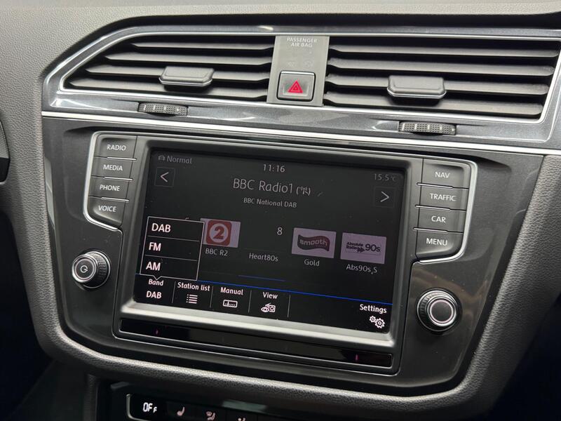 Volkswagen Tiguan view 15