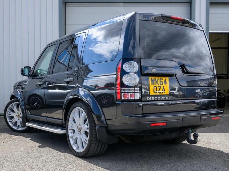 Land Rover Discovery 4 view 2