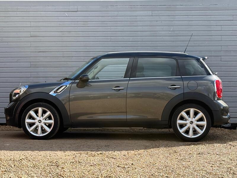 Mini Countryman view 4