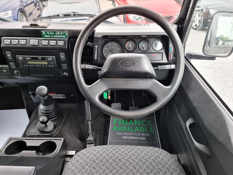 Land Rover Defender view 5