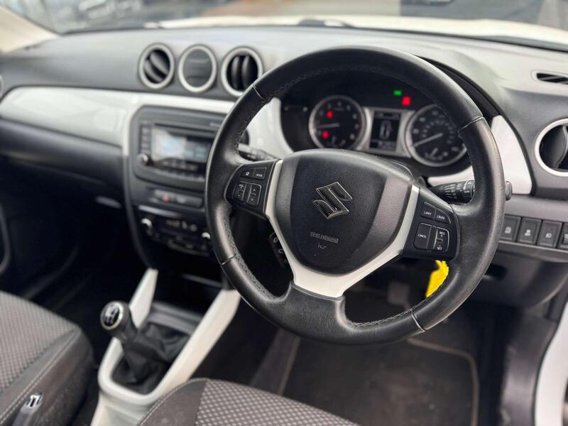 Suzuki Vitara view 4