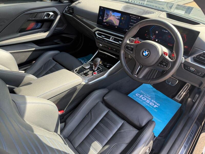 BMW M2 view 3