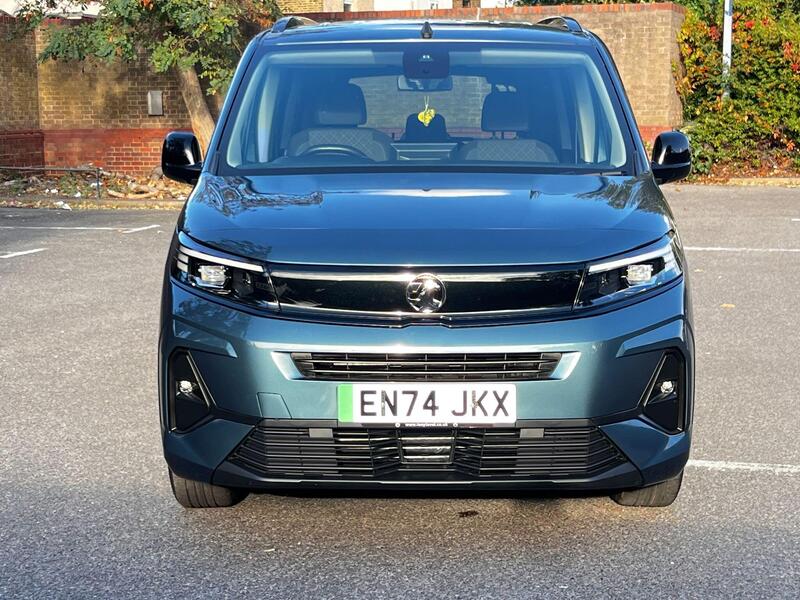 Vauxhall Combo Life Electric view 2