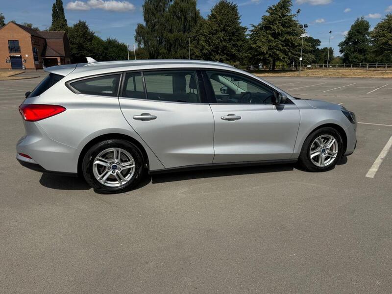 Ford Focus view 4