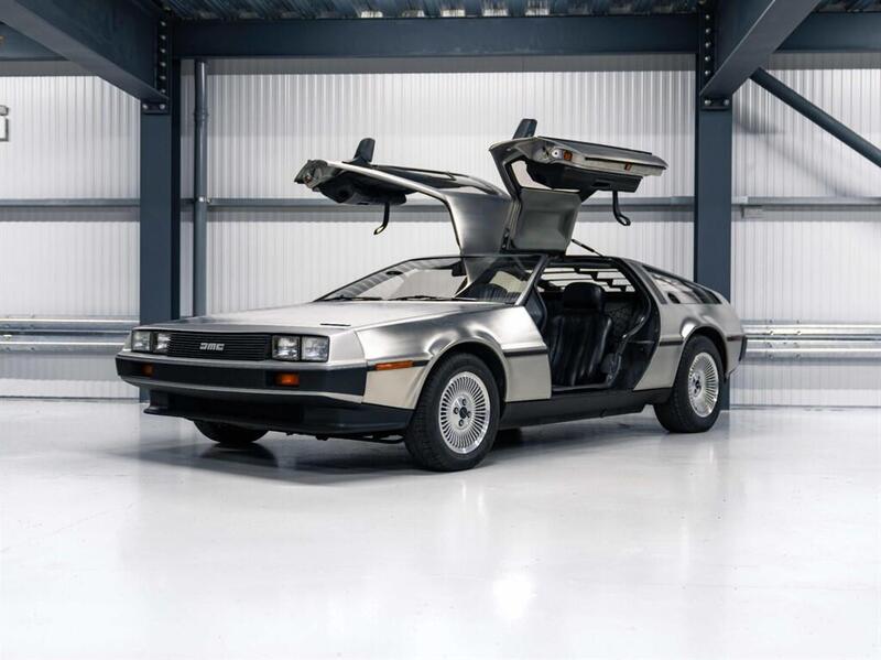 1982 Delorean DMC-12 view 2