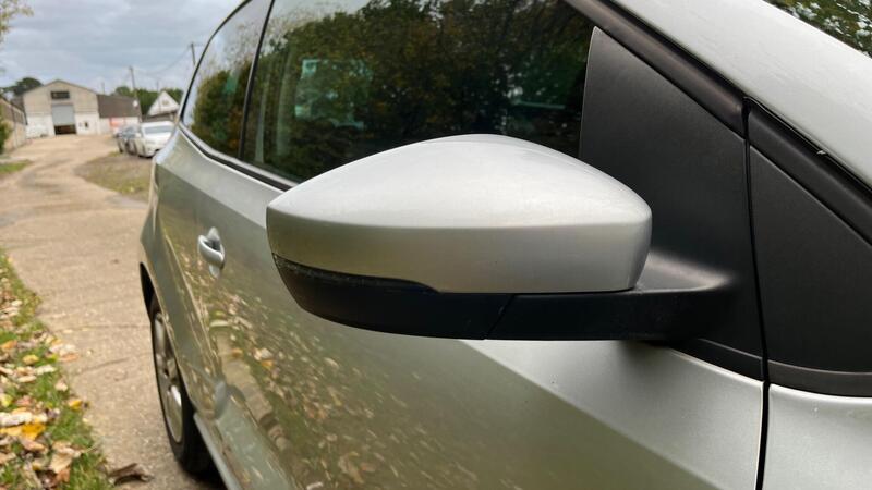 2013 Volkswagen Polo — photo 17