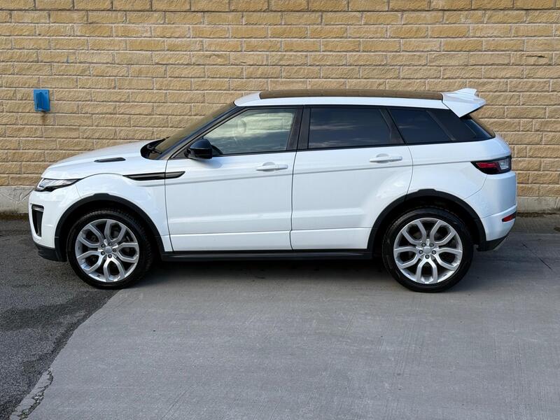Land Rover Range Rover Evoque view 2