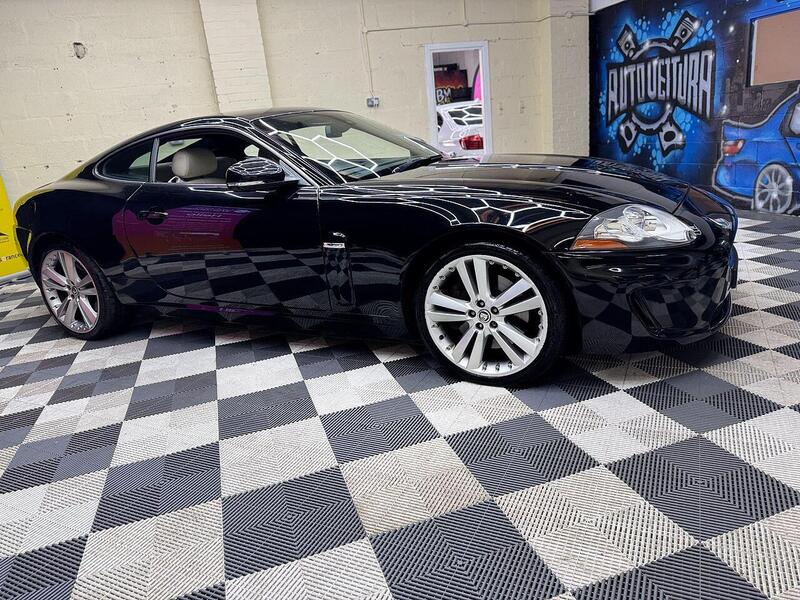 Jaguar XK view 43