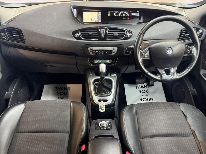 Renault Scenic view 10