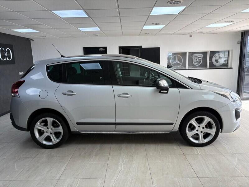Peugeot 3008 view 2