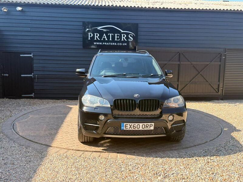 BMW X5 view 4