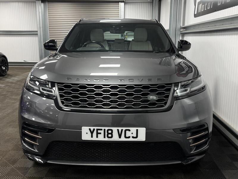 Land Rover Range Rover Velar view 3