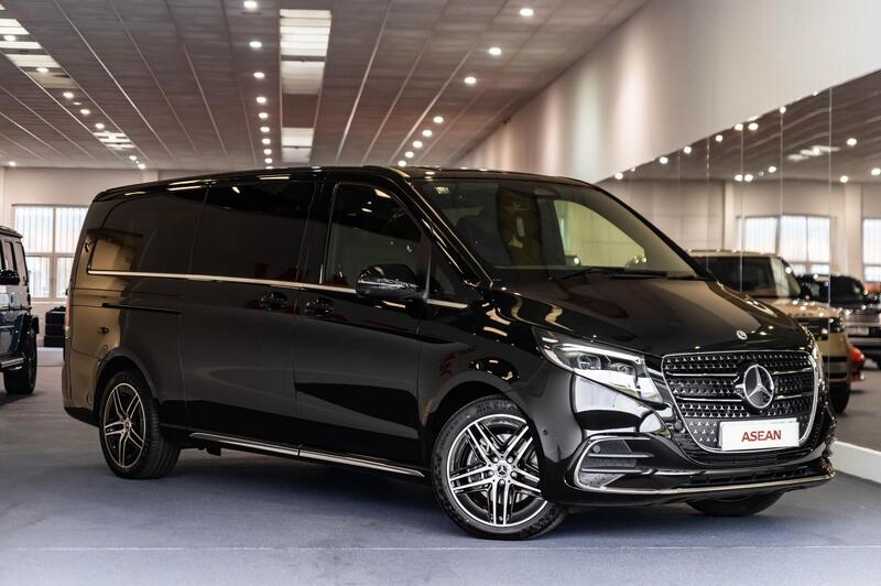 Mercedes-Benz V Class main image