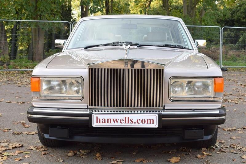 Rolls-Royce Silver Spirit view 2