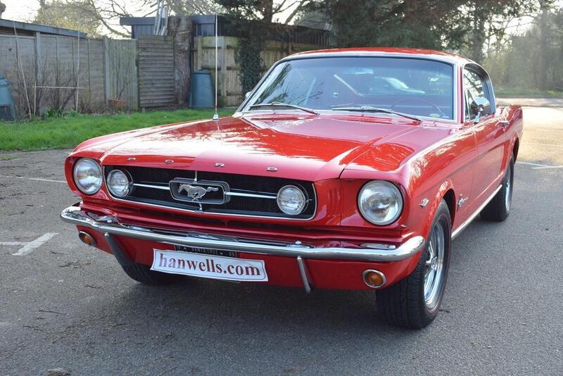 Ford Mustang view 5