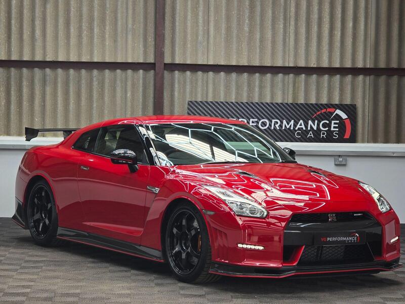 Nissan GT-R
