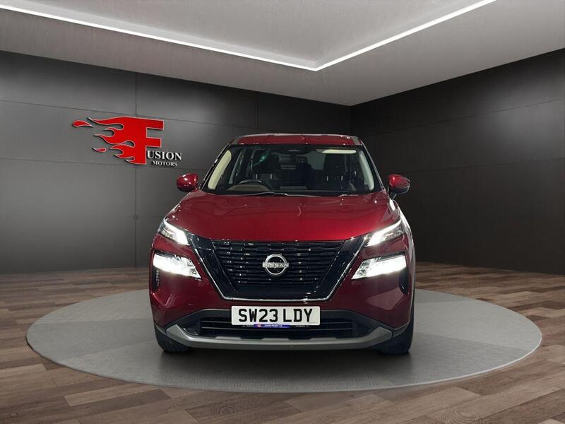 Nissan X-Trail view 2