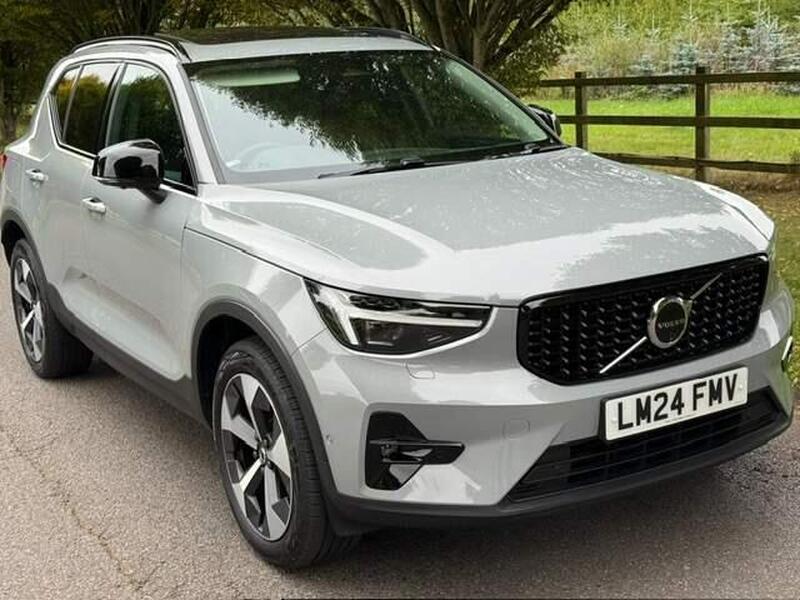 Volvo XC40 — photo 1