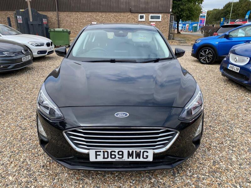 Ford Focus view 3
