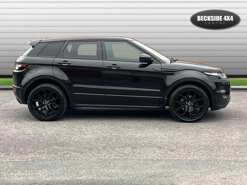 Land Rover Range Rover Evoque view 2