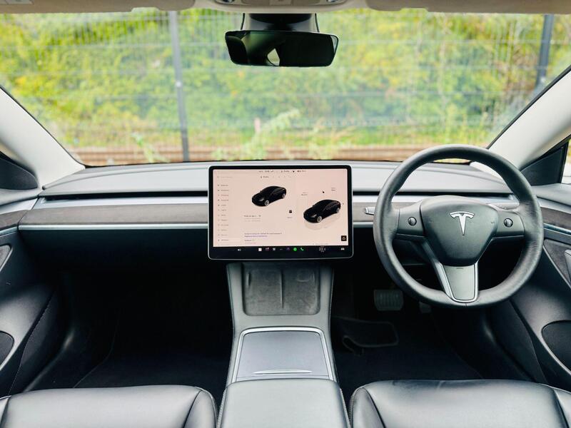 Tesla Model 3 view 3