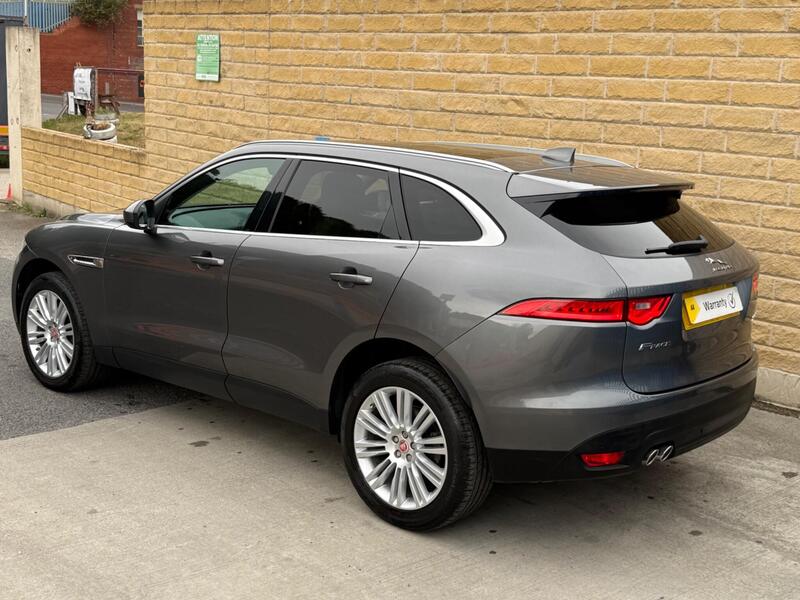Jaguar F-Pace view 3