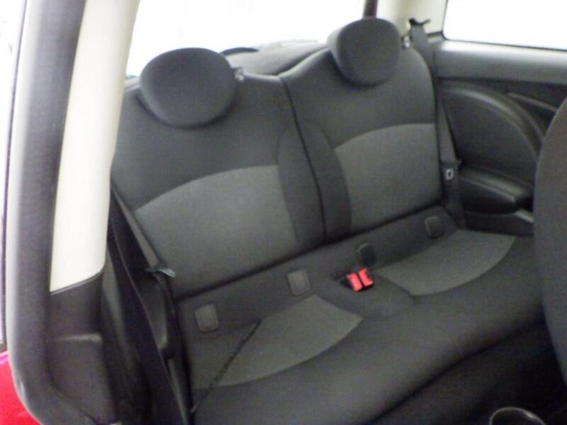 Mini Hatch view 5