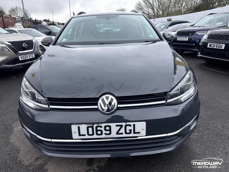 Volkswagen Golf view 2