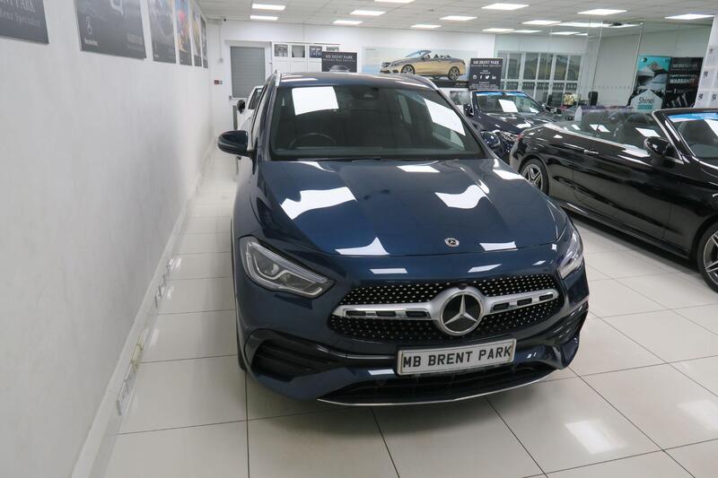 Mercedes-Benz Gla view 2