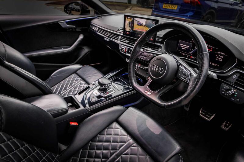 Audi S5 view 4