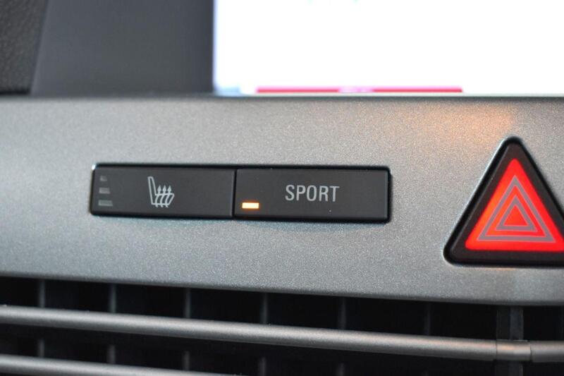 Vauxhall Astra view 4
