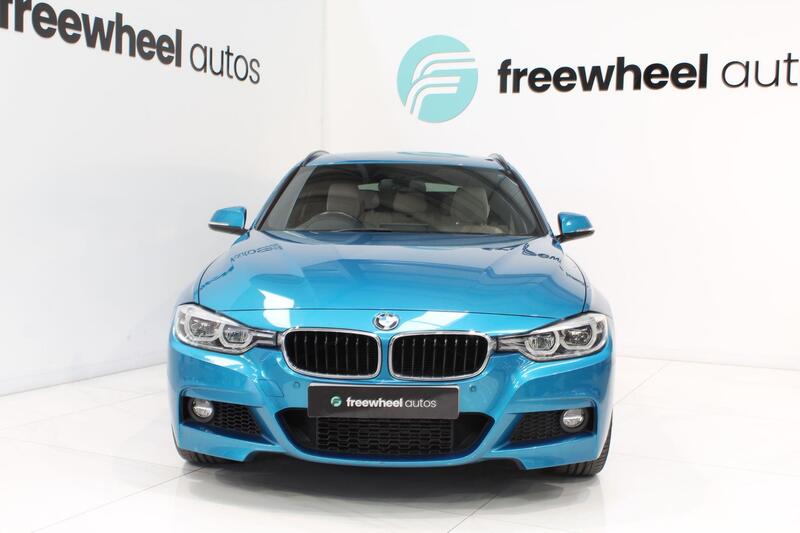 2016 BMW 3 Series in Blue — image 4 of 5