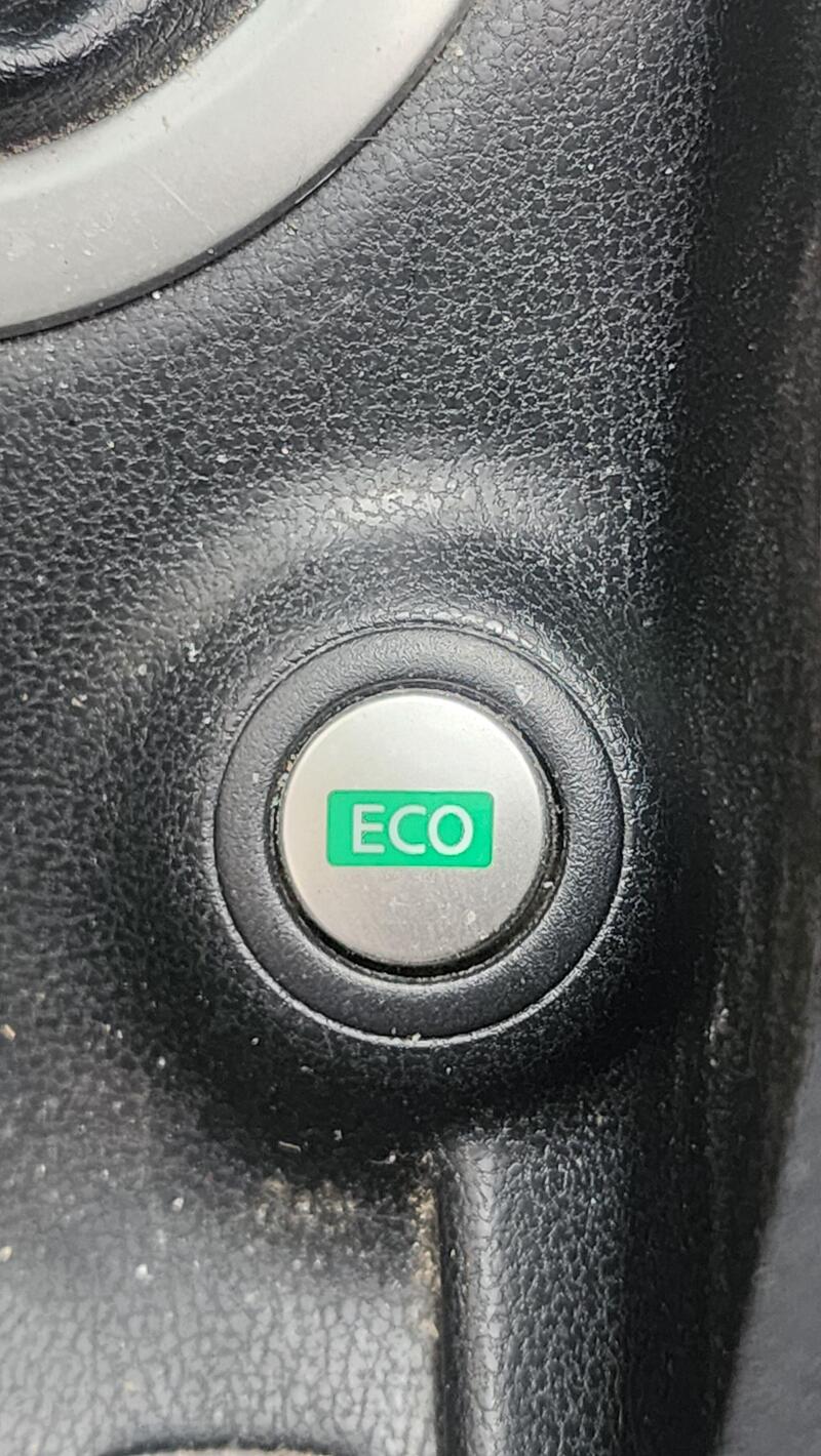 2015 Nissan Note — photo 39