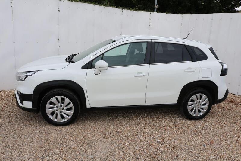 Suzuki S-Cross view 3