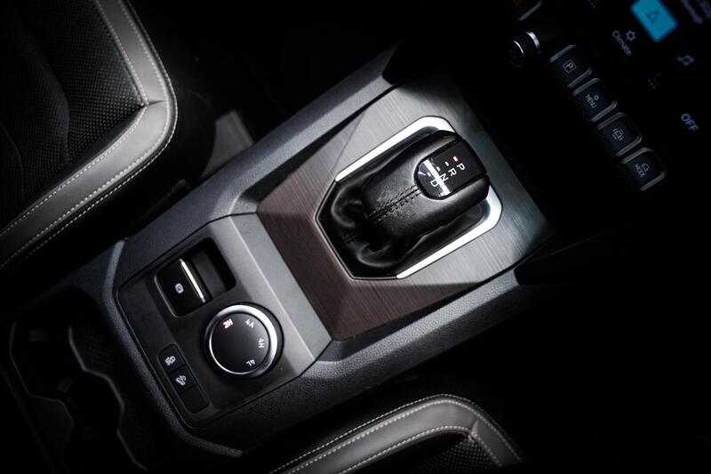 Volkswagen Amarok view 4